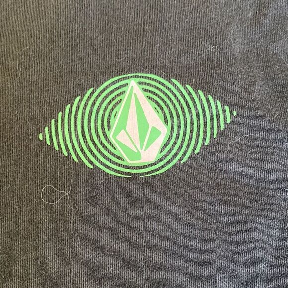 Volcom Visual vintage t-shirt. Mens small short sleeve - Picture 4 of 6